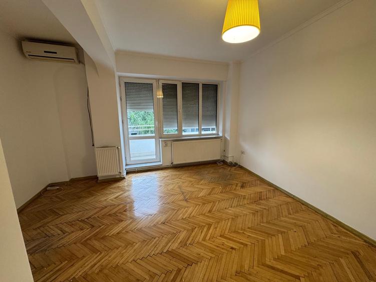 Duplex cu 3 camere cu Canalizare în Cotroceni