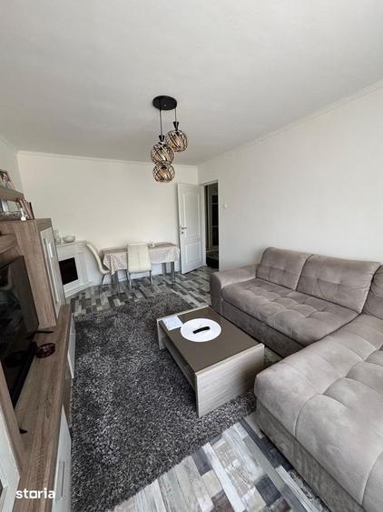 Apartament cu 3 camere în Traian