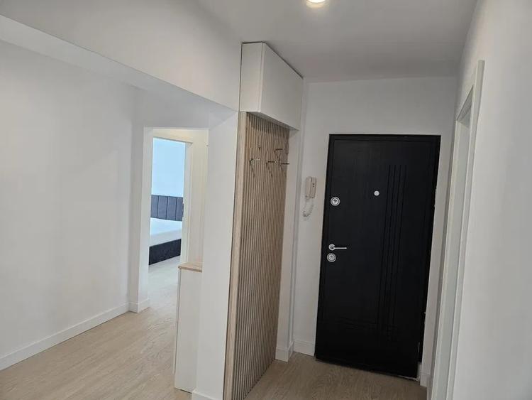 Apartament cu 4 camere decomandat, mobilat în Tomis III