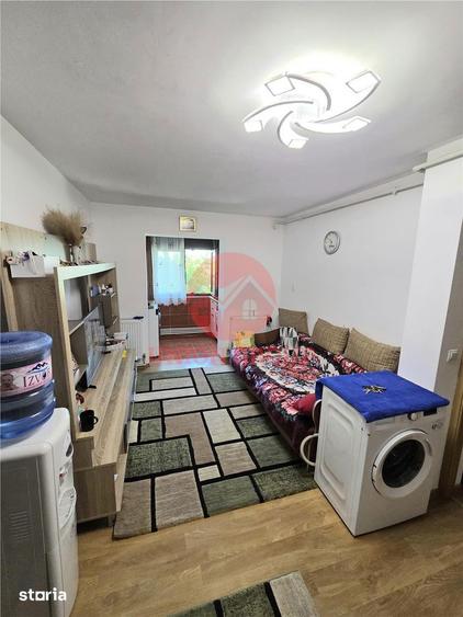 Apartament cu 3 camere, mobilat în Sud