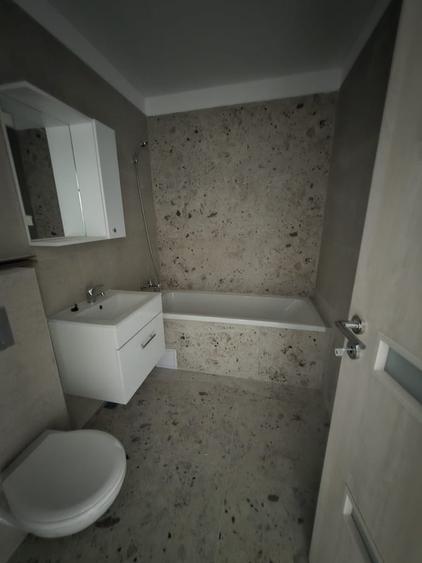 Apartament cu 2 camere semidecomandat în Berceni
