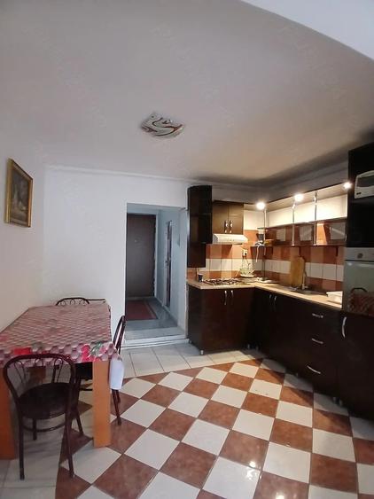 Casă cu Teren 50 Mp în Valu lui Traian