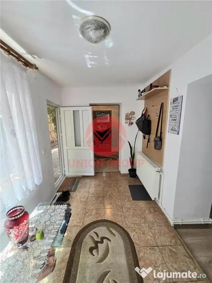 Casă cu 5 camere cu Teren 593 Mp în Central