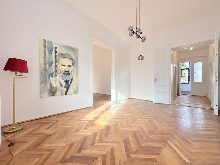 Apartament cu 3 camere decomandat în Bălcescu