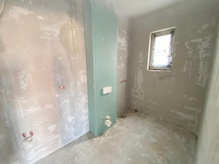 Duplex cu 4 camere cu Canalizare în Săcălaz