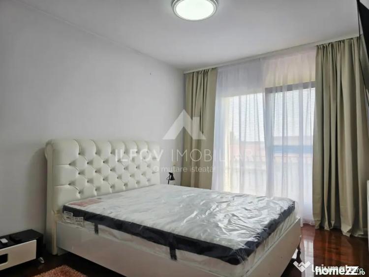 Apartament cu 3 camere semidecomandat în Central