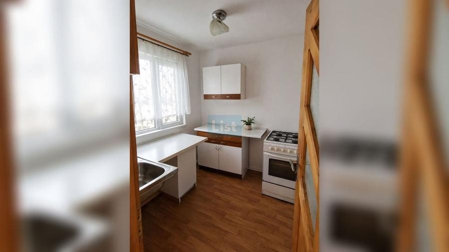 Casă cu 4 camere cu Teren 9272 Mp în Vama