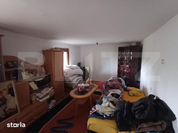 Casă cu 5 camere cu Teren 3900 Mp în Central