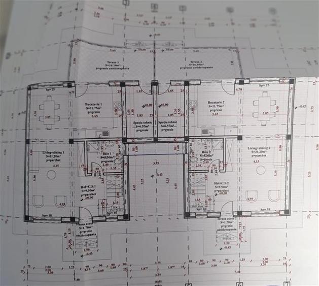 Duplex cu 4 camere cu Canalizare în Aeroport