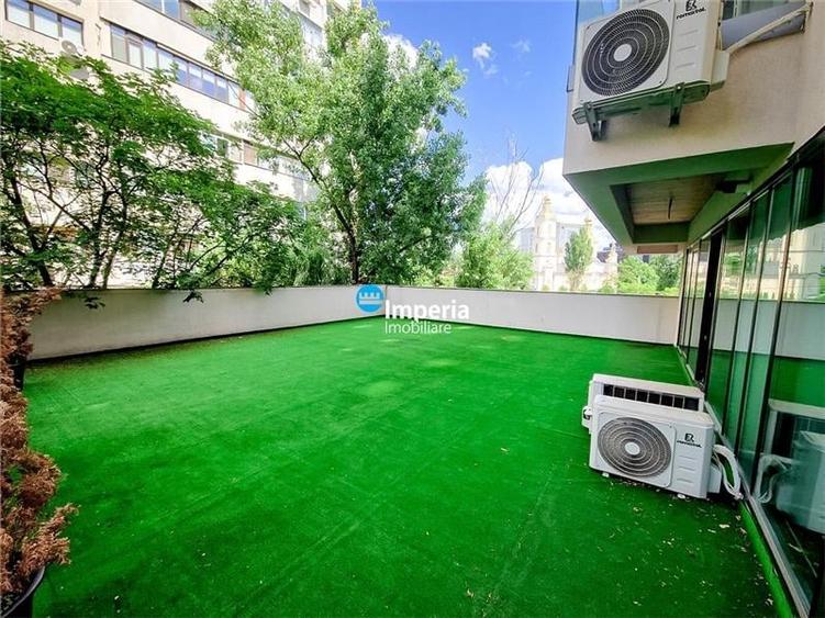 Birou, de 176 mp, în Central