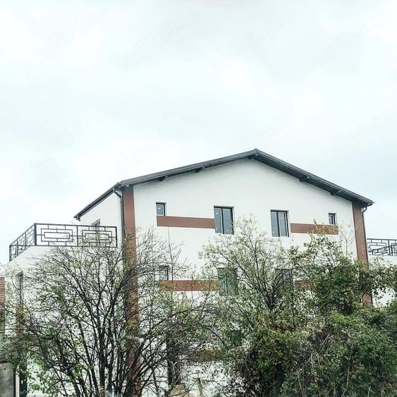 Apartament cu 3 camere decomandat în Chiajna