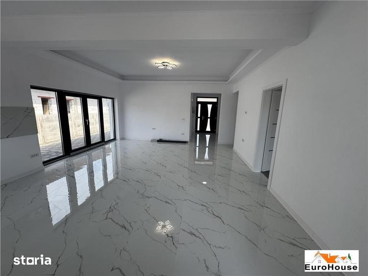 Casă cu 4 camere cu Teren 424 Mp în Central