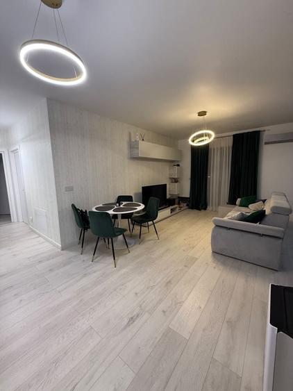 Apartament cu 3 camere decomandat în Vest