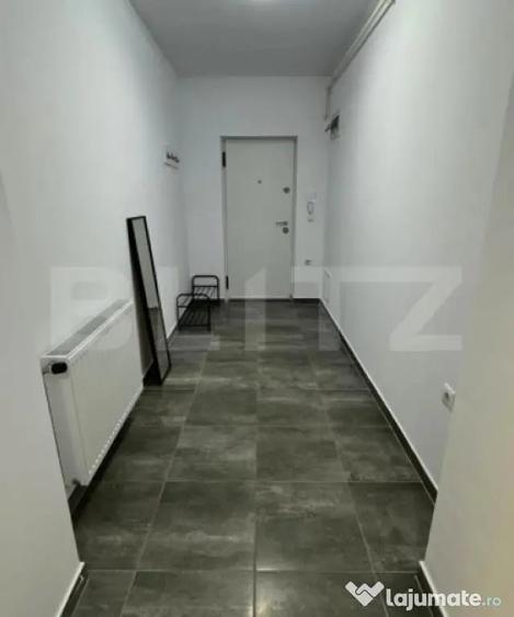 Apartament cu 3 camere decomandat, mobilat în Central