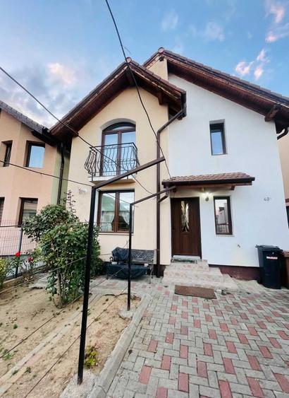 Casă cu 4 camere cu Teren 234 Mp în Central