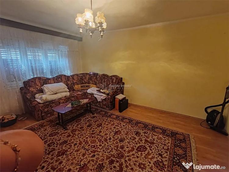 Casă cu 4 camere cu Teren 622 Mp în Central