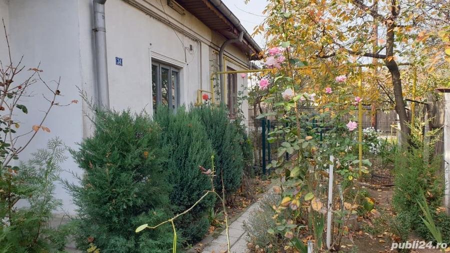 Casă cu 2 camere cu Teren 444 Mp în Central