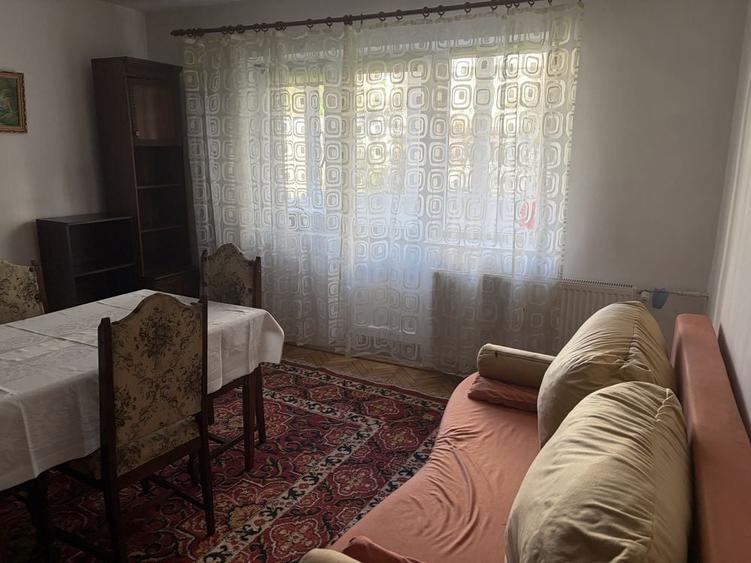 Apartament cu 3 camere în Nufărul