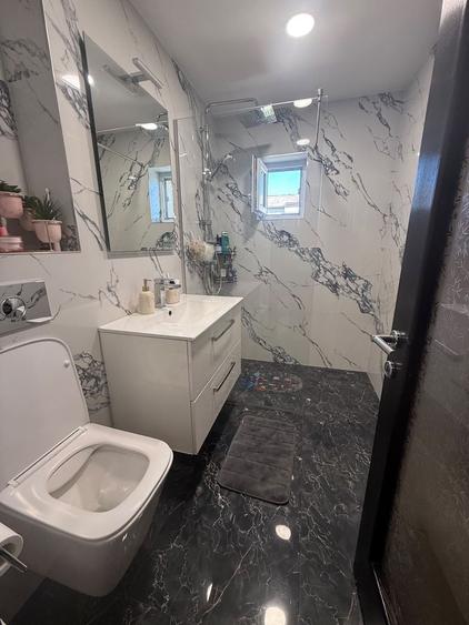 Apartament cu 3 camere decomandat în Tineretului