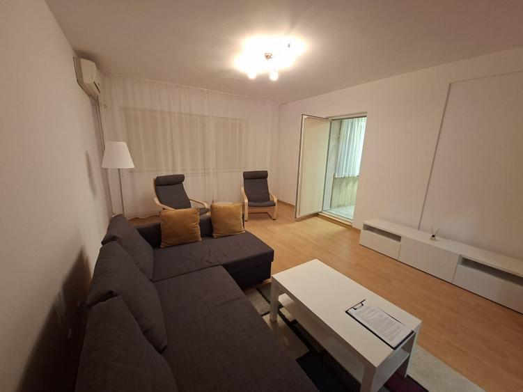 Apartament cu 3 camere decomandat, mobilat în Drumul Taberei
