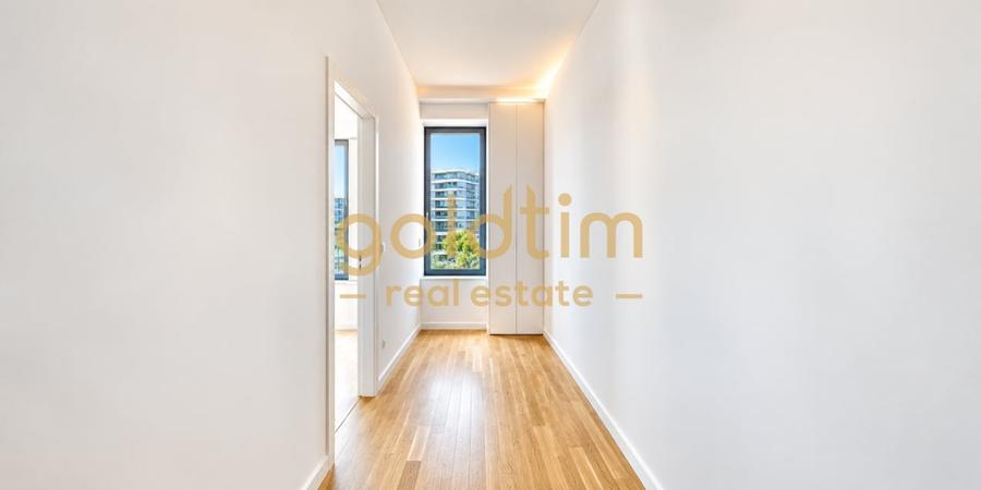 Apartament cu 4 camere decomandat în Aviației