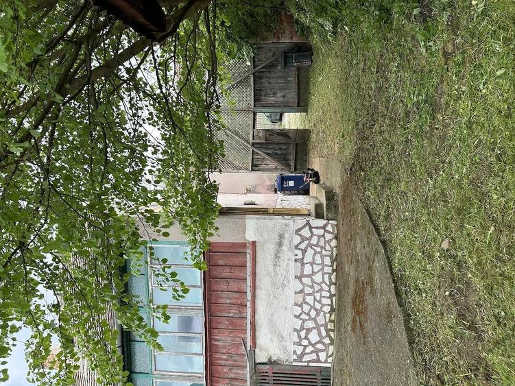 Casă cu Teren 1500 Mp în Presaca