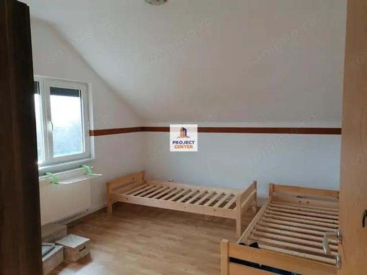 Casă cu 4 camere în Central