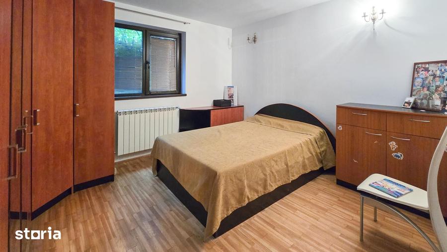 Casă cu 5 camere cu Teren 700 Mp în Snagov