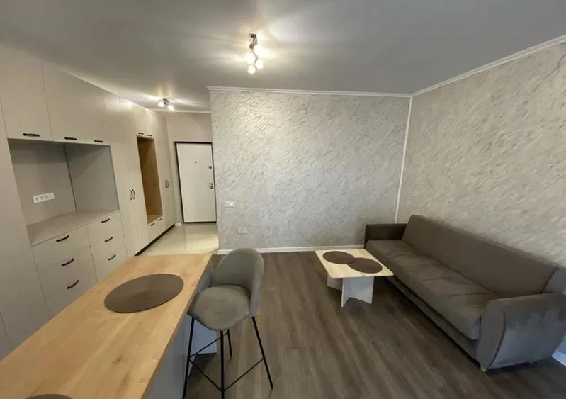 Apartament cu 2 camere semidecomandat, mobilat în Florești