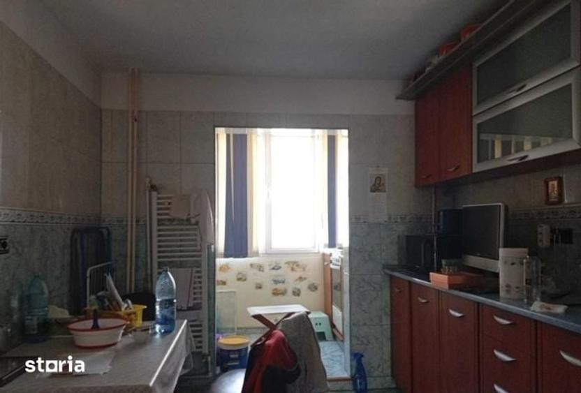 Apartament cu 3 camere în Ștefan cel Mare