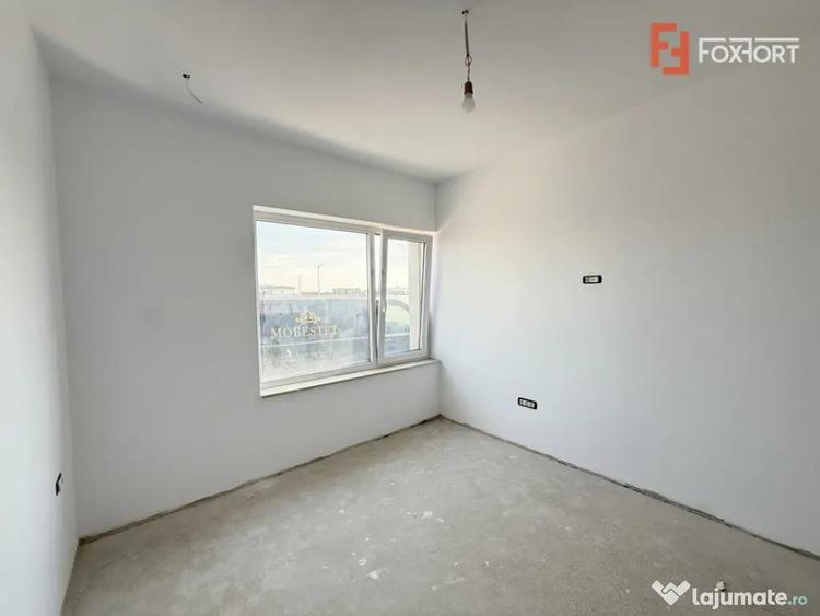 Apartament cu 4 camere în Torontalului