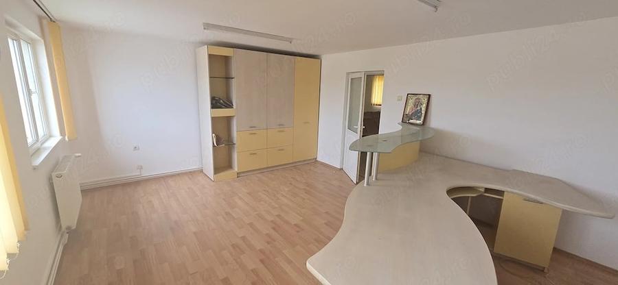 Spațiu comercial, de 380 mp, în Blejoi