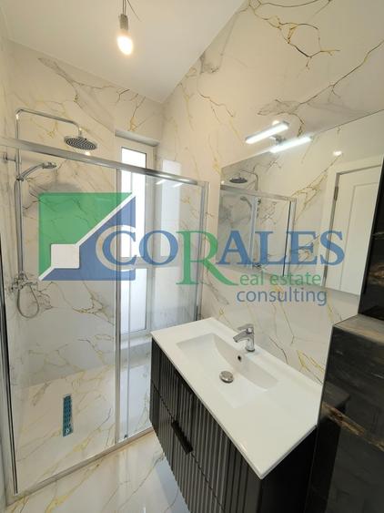 Duplex cu 5 camere cu Canalizare în Dumbrăvița