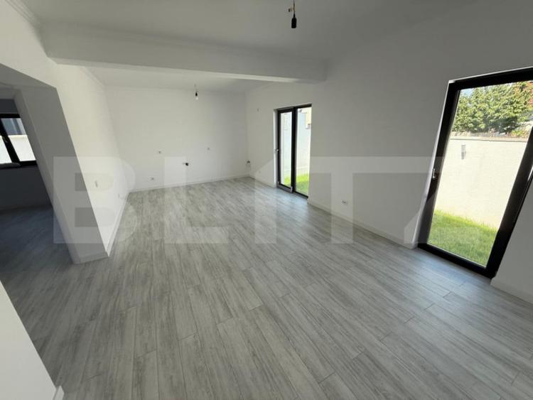 Casă cu 3 camere cu Teren 220 Mp în Central