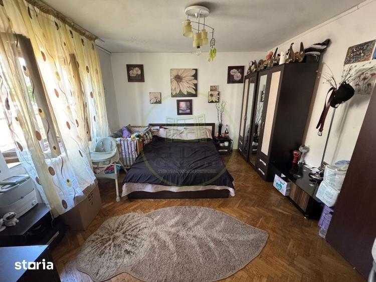Casă cu 5 camere decomandat cu Teren 430 Mp în Siloz