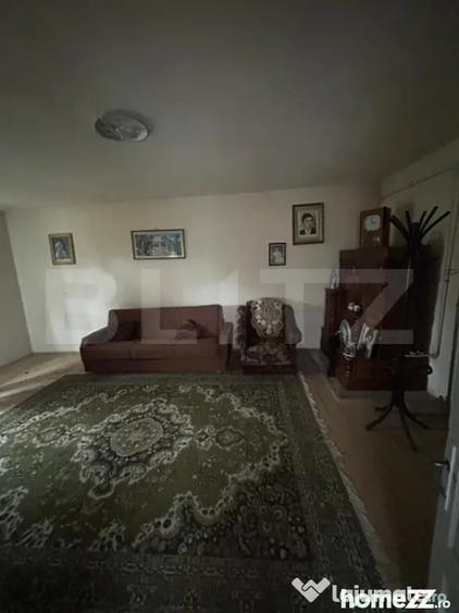 Casă cu 3 camere cu Teren 2700 Mp în Central