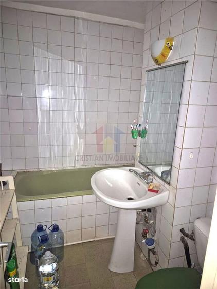 Apartament cu 2 camere decomandat în Călărași