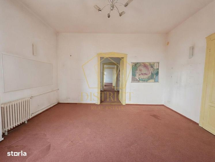 Apartament cu 5 camere în Ultracentral
