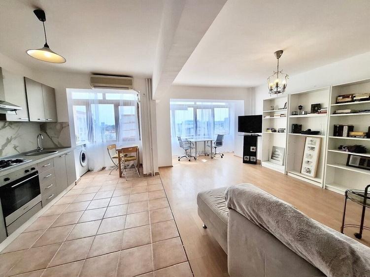 Apartament cu 3 camere decomandat, mobilat în 1 Mai