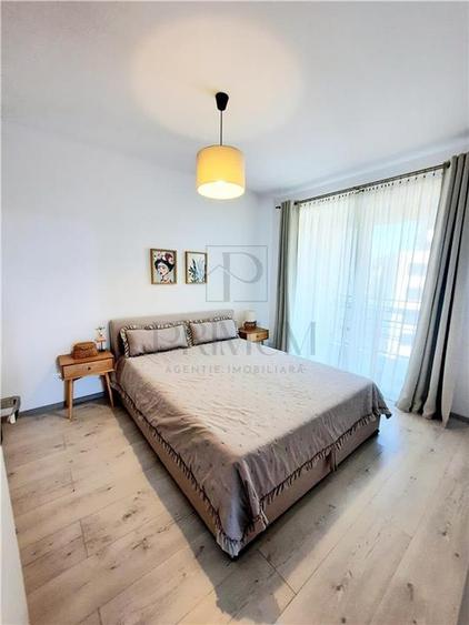 Apartament cu 2 camere semidecomandat, mobilat în Aradului