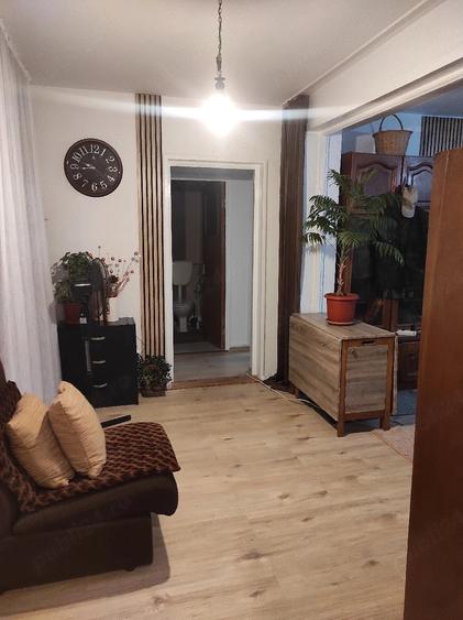 Ap 4 camere etj 2, zona Poiana Narciselor - 3