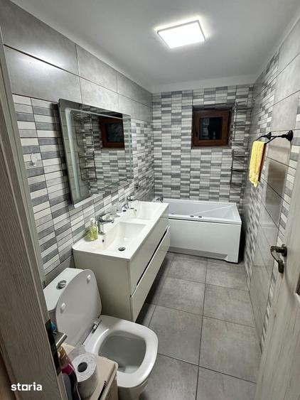 Apartament cu 4 camere în 13 Septembrie