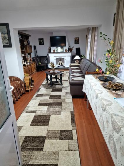 Casă cu 4 camere în Brebu