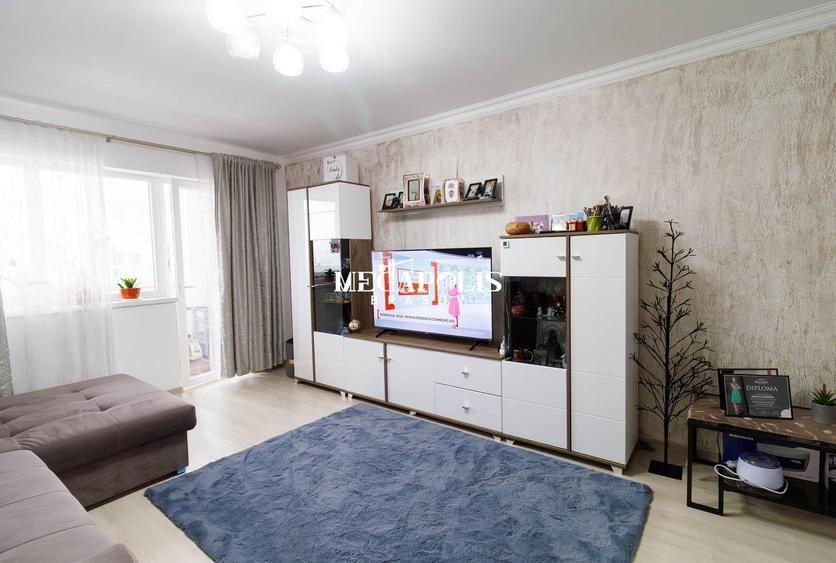 Apartament cu 2 camere decomandat în Sânpetru