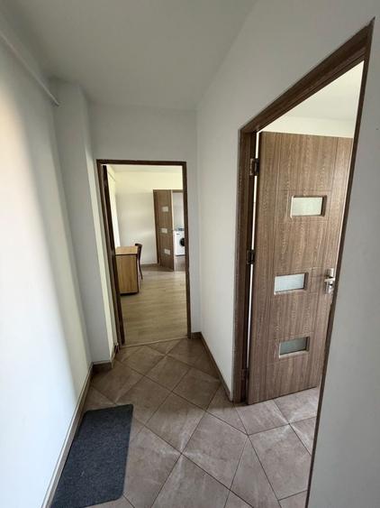 Apartament cu 2 camere semidecomandat în Calea București