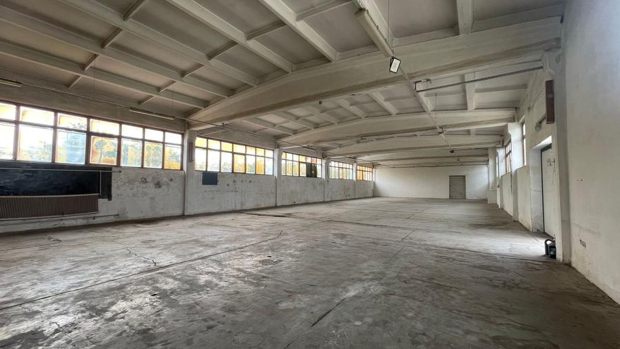 Spațiu industrial, de 624 mp, în Central