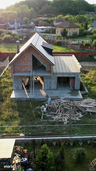 Casă cu 3 camere cu Teren 566 Mp în Corunca