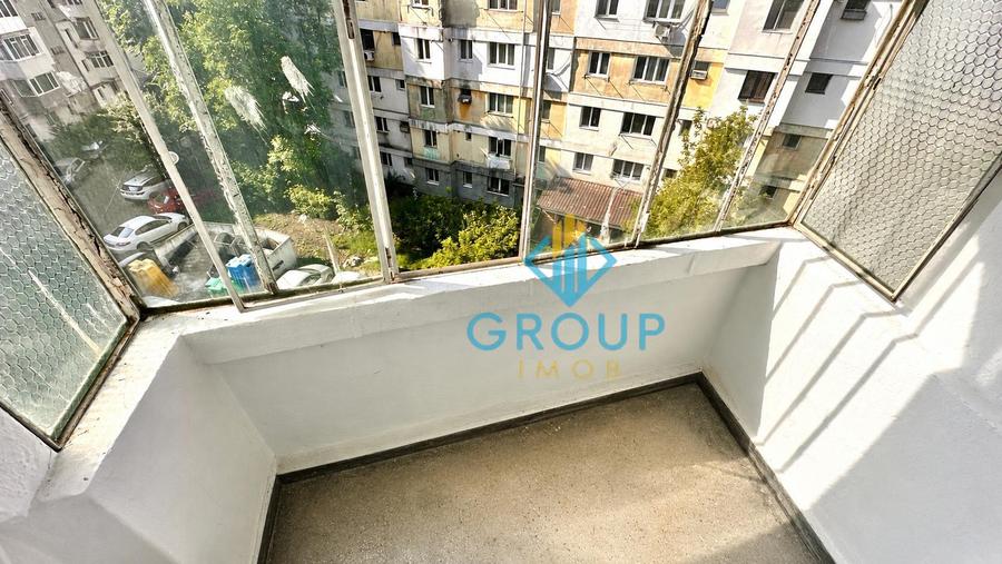 Apartament cu 3 camere decomandat în Cornișa