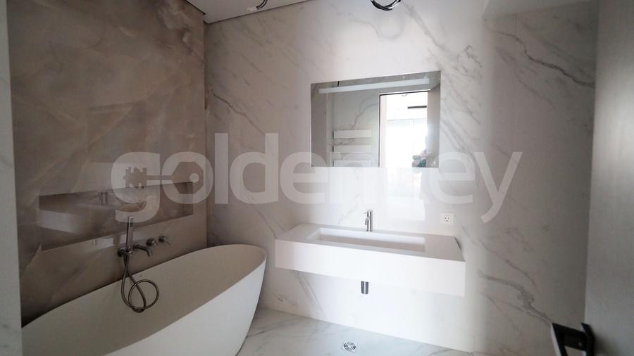 Apartament cu 4 camere decomandat în Floreasca