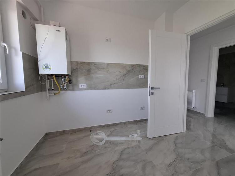Apartament cu 3 camere decomandat în Galata